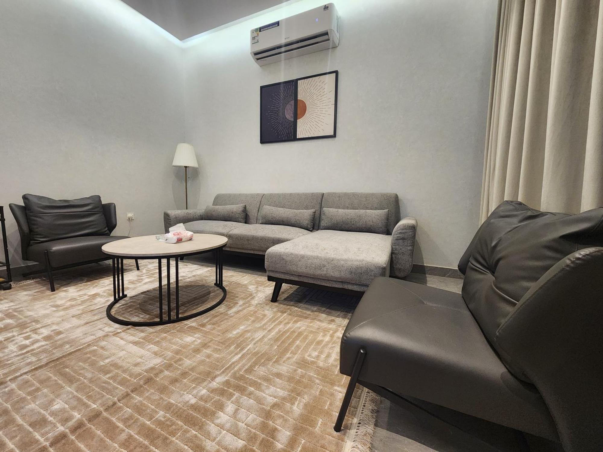 Elegant 2br In Al Yarmook - Near Dammam Road Pangsapuri Riyadh